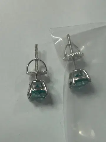 모이사나이트 귀걸이 6mm 블루 블루