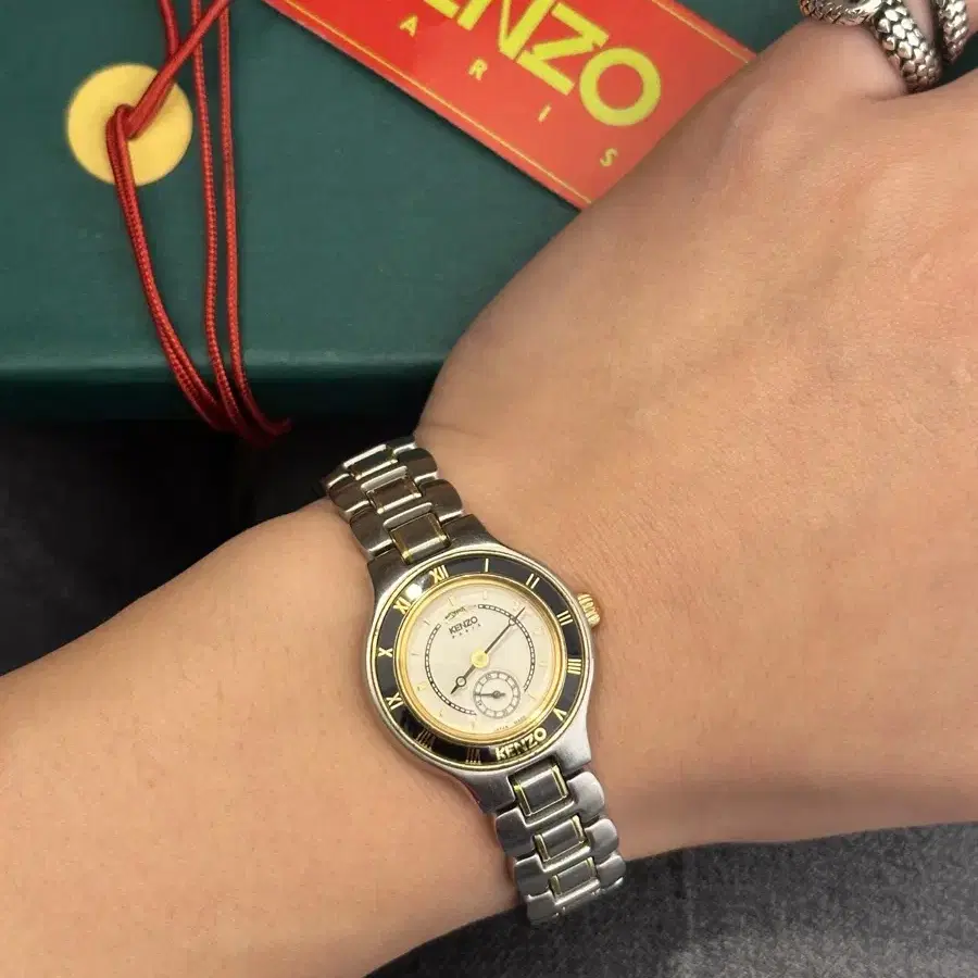 Kenzo watch