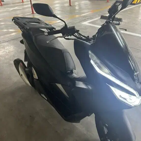 19년식 pcx125 판매합니다.