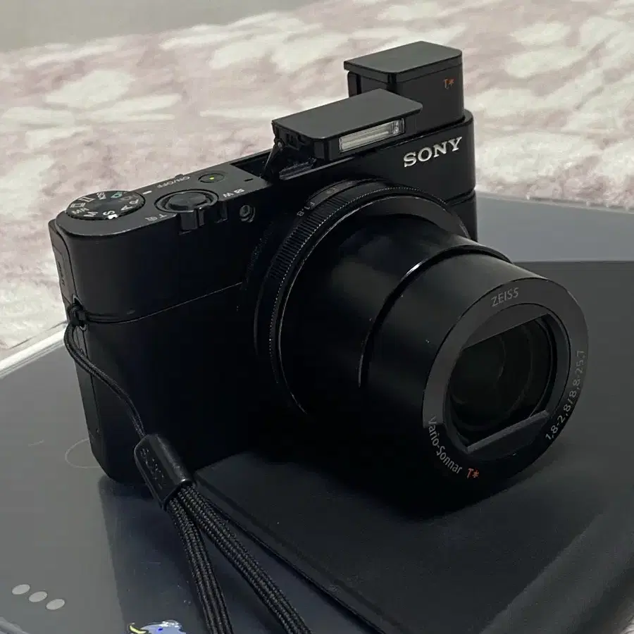 소니 Rx100m3 카메라 팝니다.(박스 없음)rx100 mark3