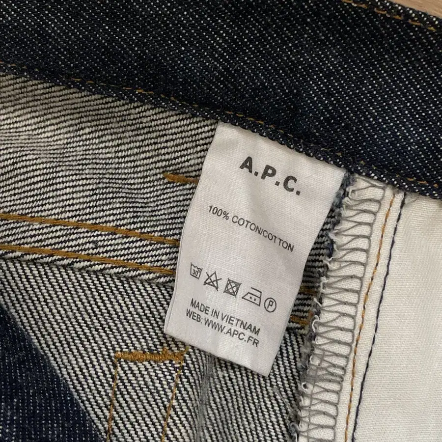 남성 아페세 a.p.c 쁘띠 뉴 스탠다드 생지 데님