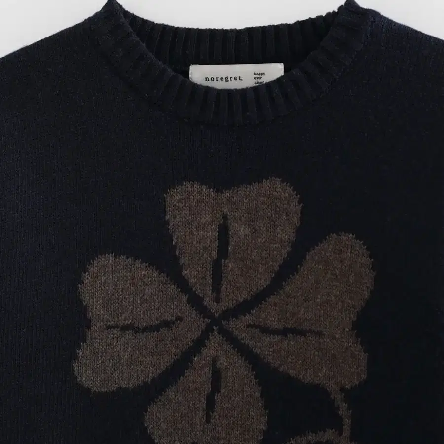 [노리그렛] Clover Jacquard Round Knit