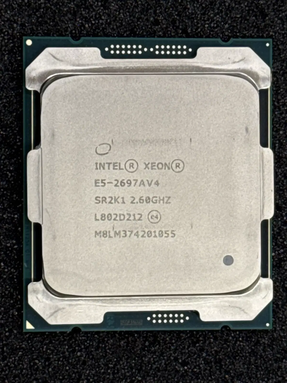 intel xeon E5-2697A V4 16C 32T