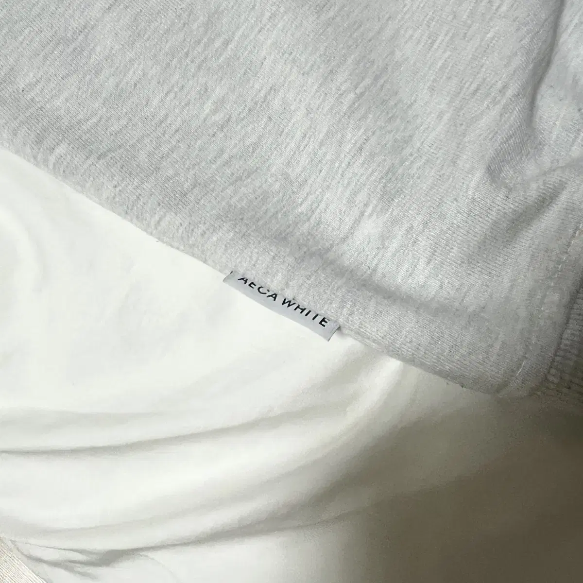 에이카화이트 HEAVY WEIGHT SWEATSHIRT