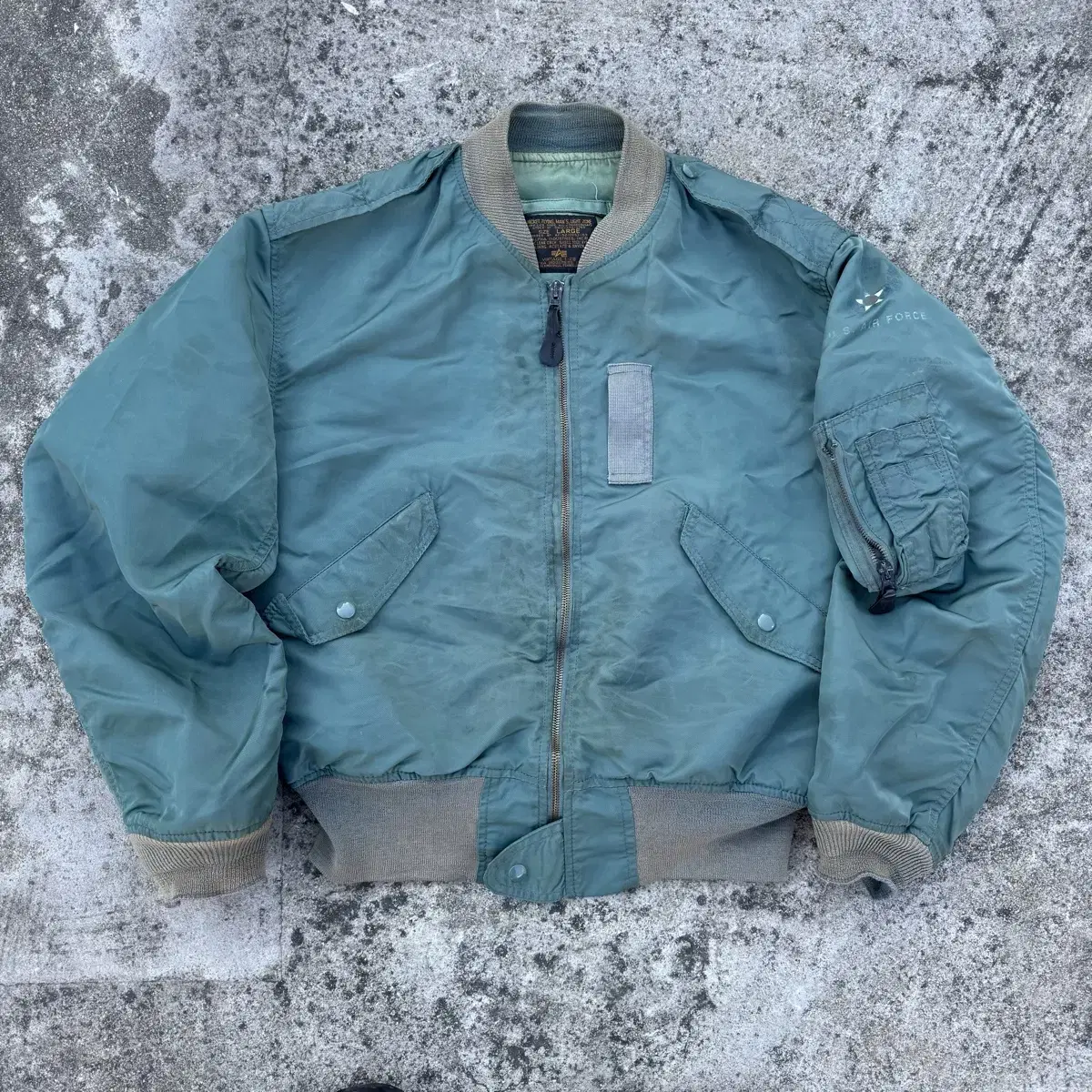 [L] Alpha Industries L2B 항공점퍼