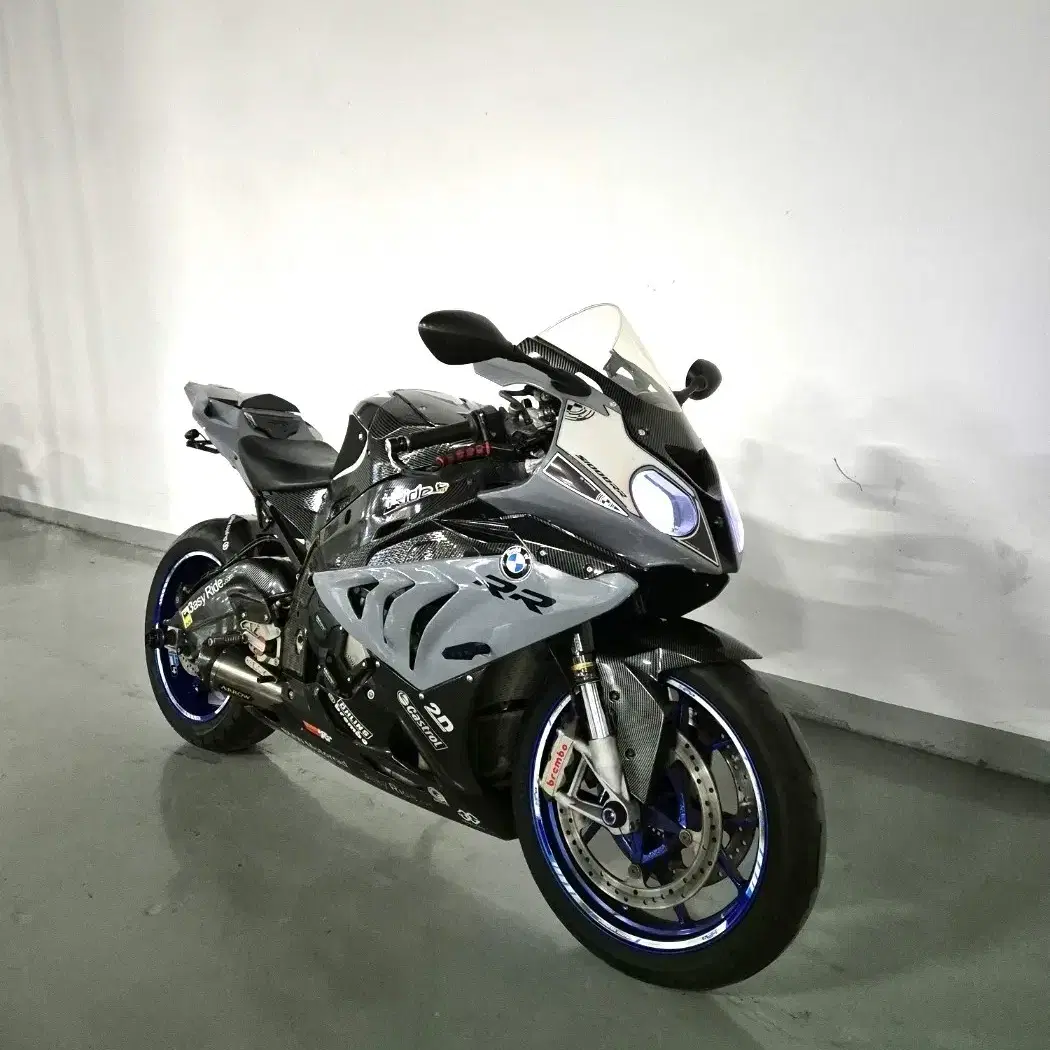 2013 BMW HP4 S1000RR 판매합니다.