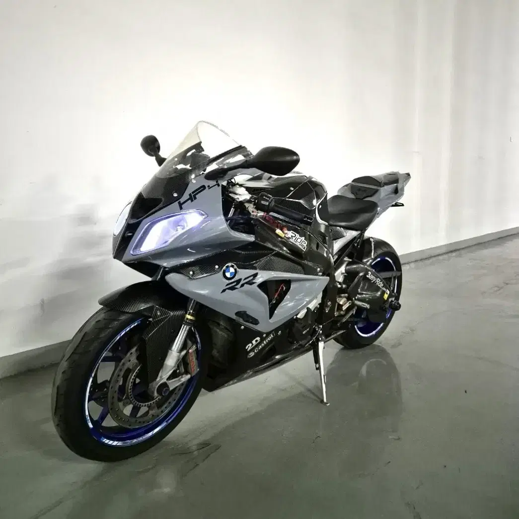 2013 BMW HP4 S1000RR 판매합니다.