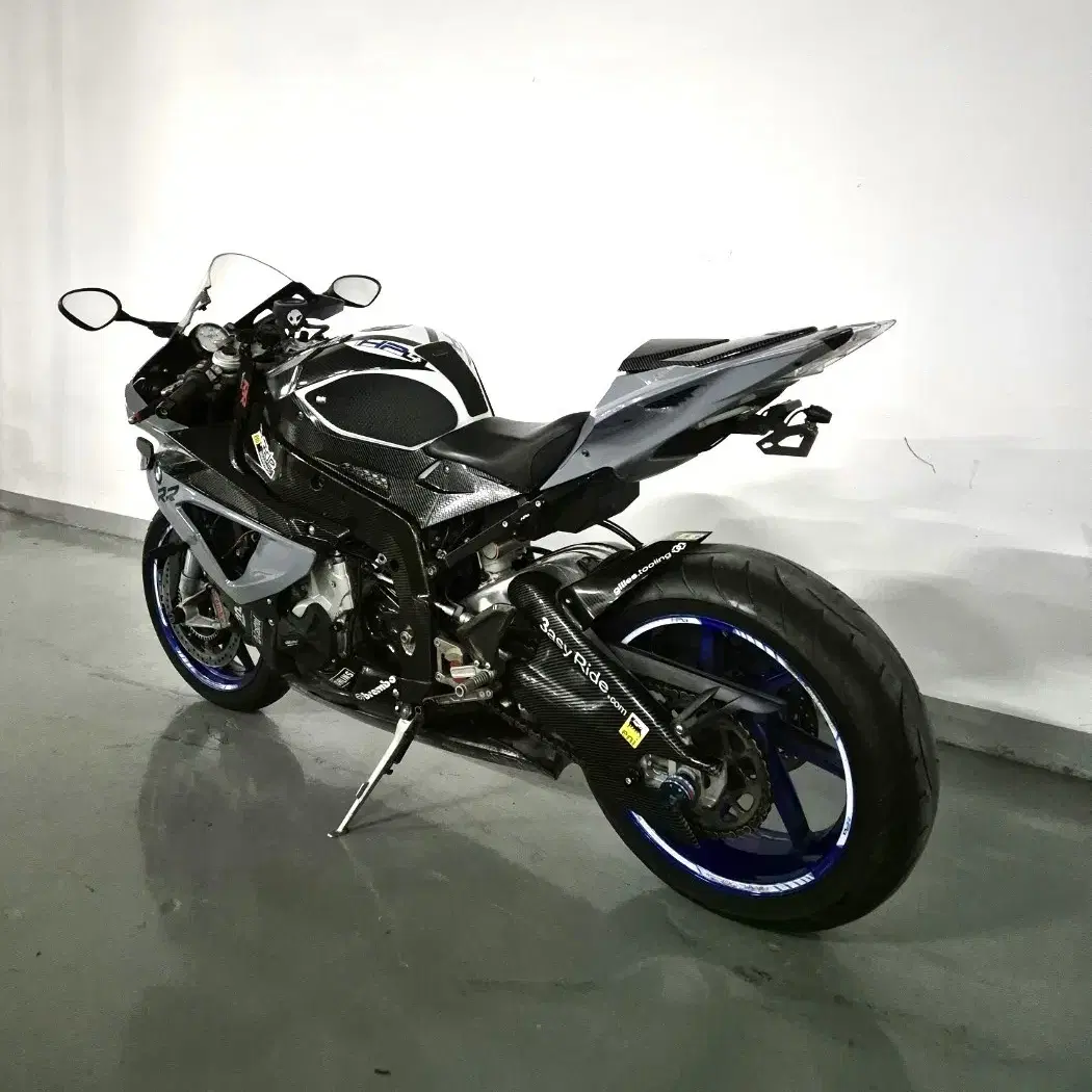 2013 BMW HP4 S1000RR 판매합니다.