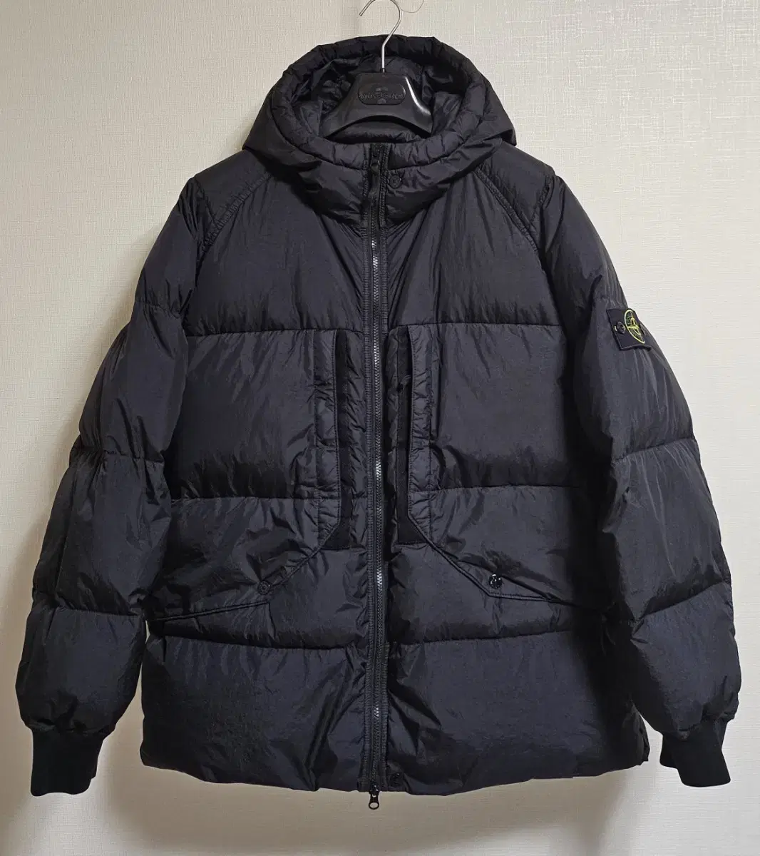 Stone Island Cling Claps 23FW Hooded Down Padding