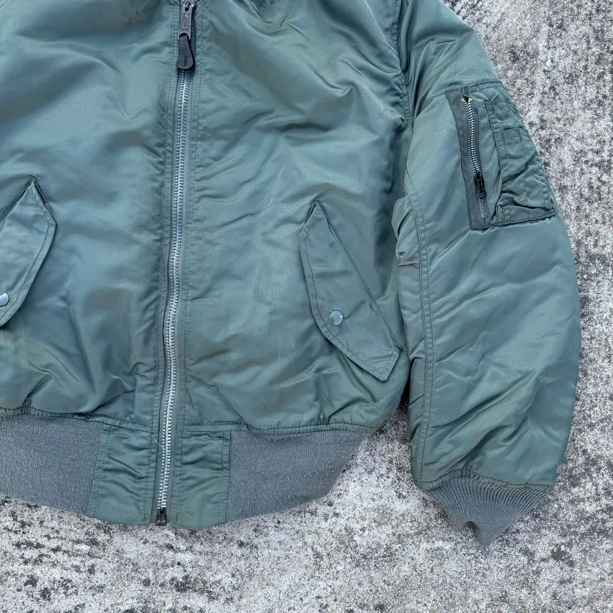 [L] Alpha Industries Ma-1 항공점퍼