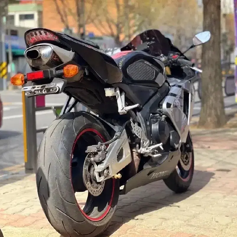 2006연식 cbr600 판매합니다.