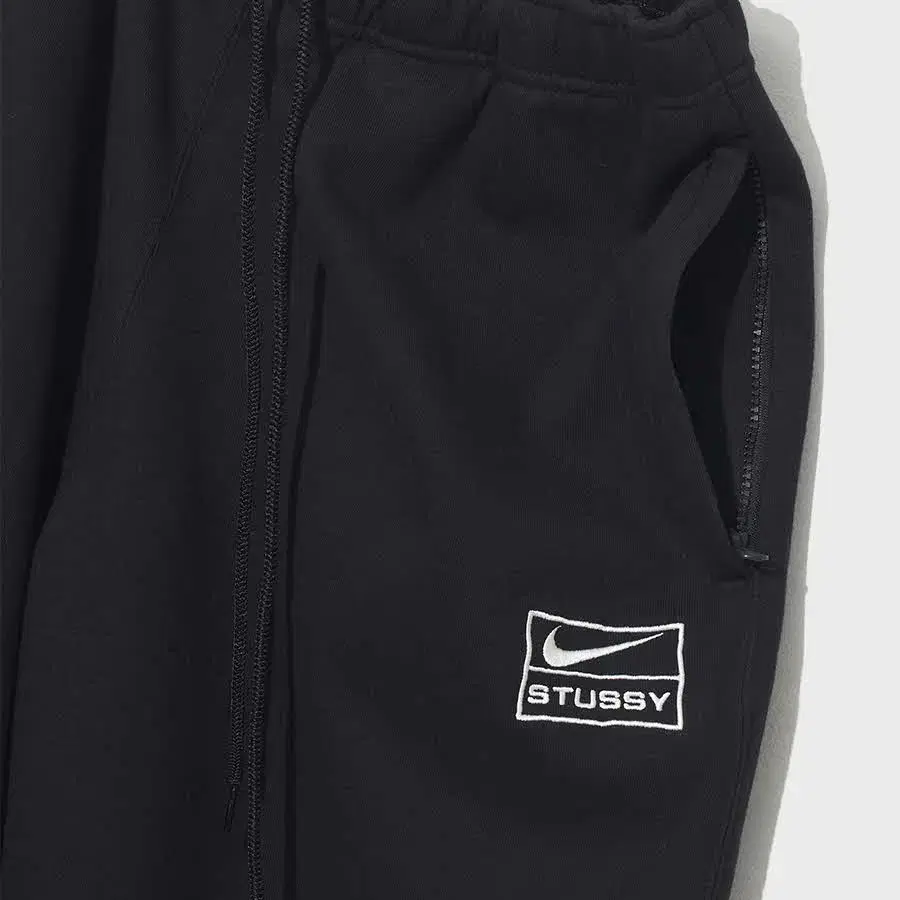 STUSSY X NIKE sweat pants