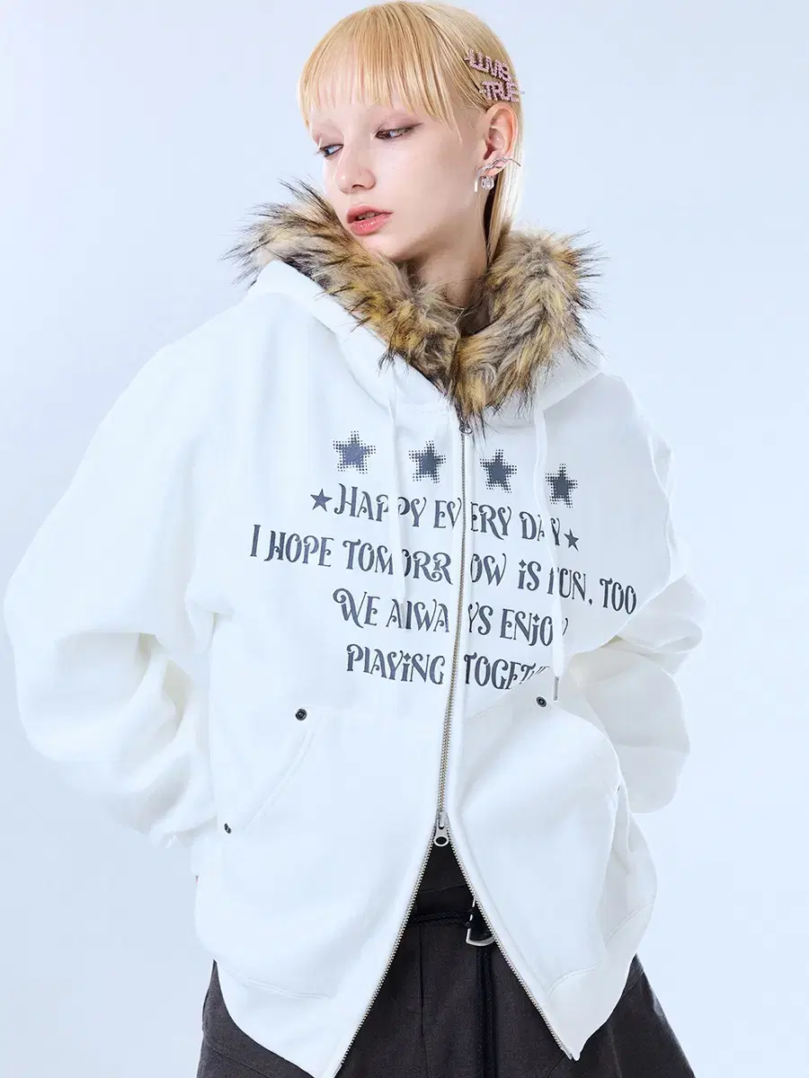 러브이즈트루 후드집업 FS LETTER HOOD ZIPUP(WHITE)