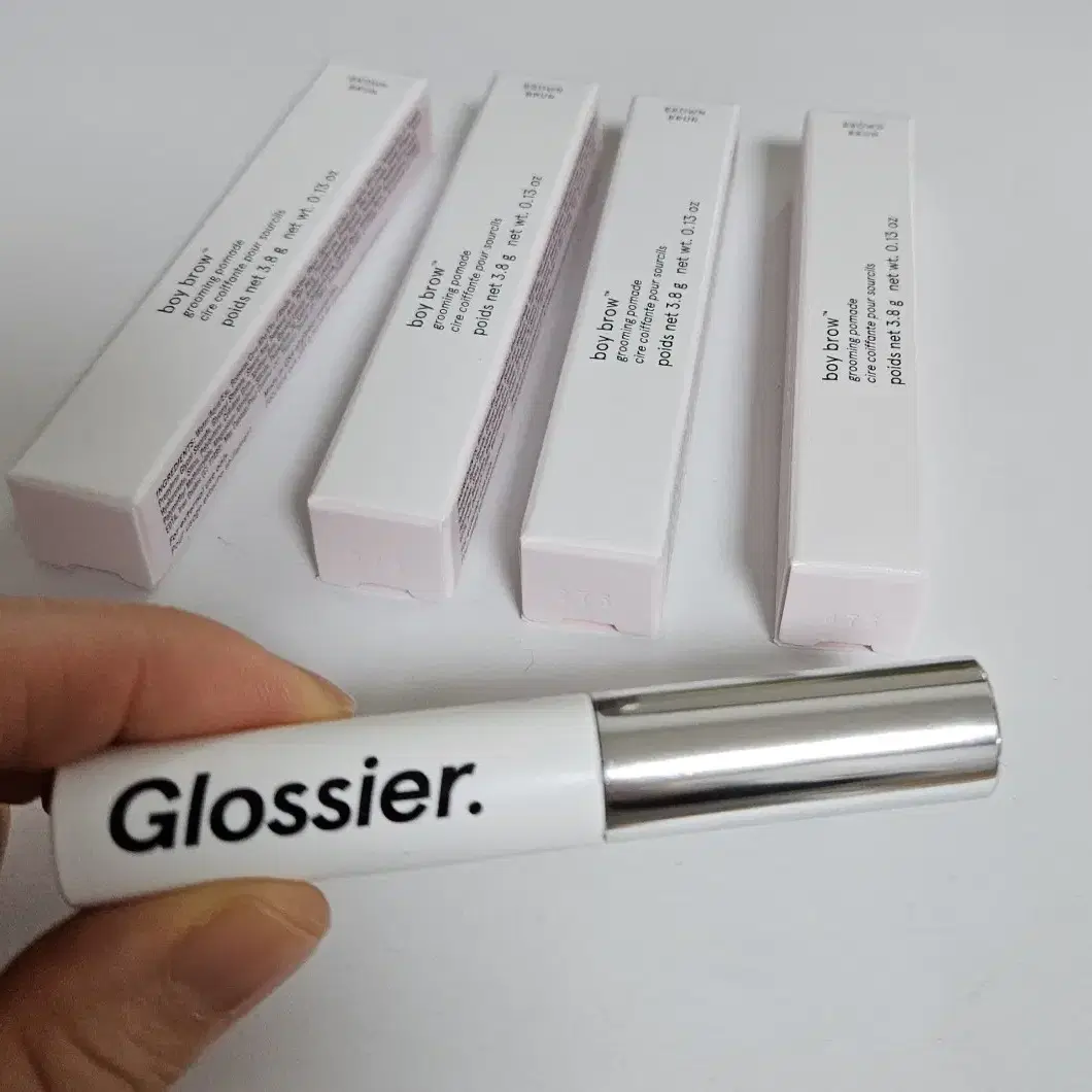 헐리웃 배우들의 눈썹마스카라 글로시에 glossier 보이브로우 새제품