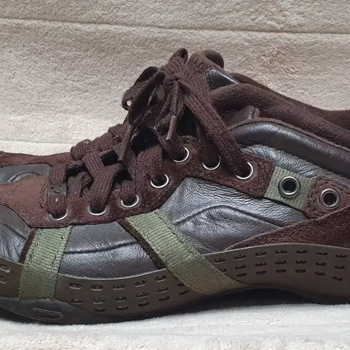 2000s Diesel low rise sneakers 260mm