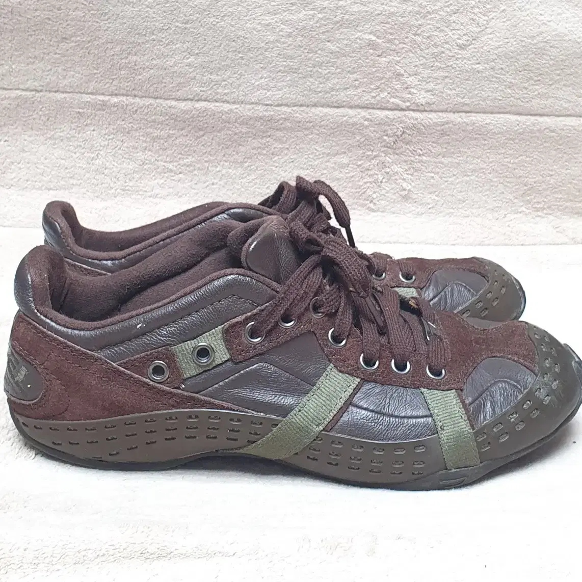 2000s Diesel low rise sneakers 260mm