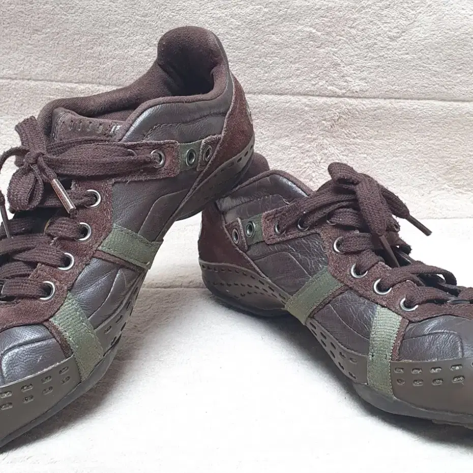 2000s Diesel low rise sneakers 260mm