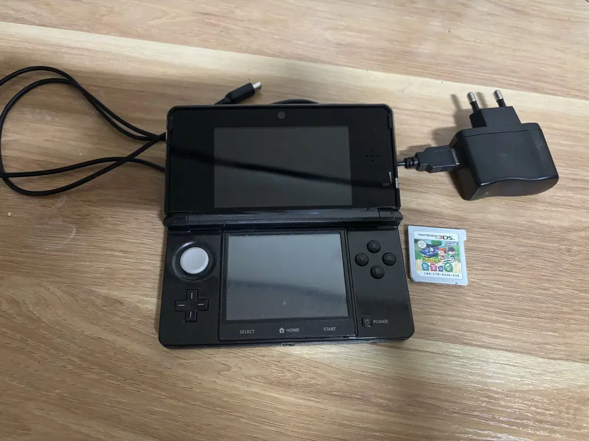 Nintendo 3DS Black + Charger + Animal Crossing: New Leaf Chip