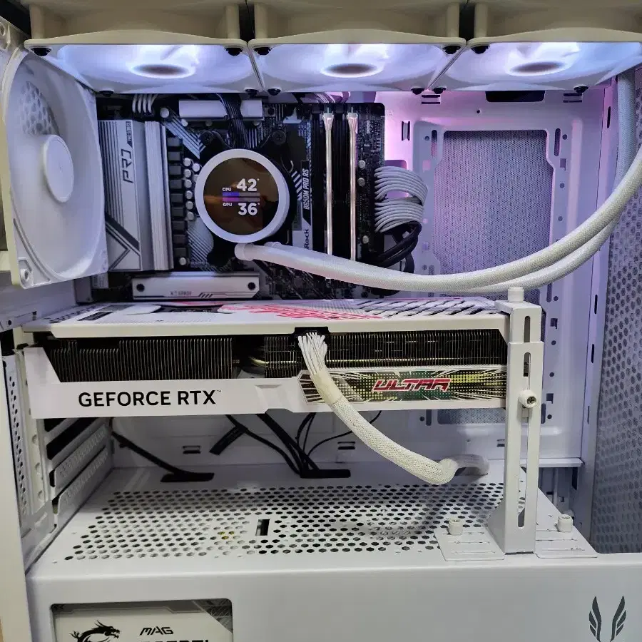 7800x3d 반본체 p41 2tb nzxt 수냉쿨러 OLOy 램