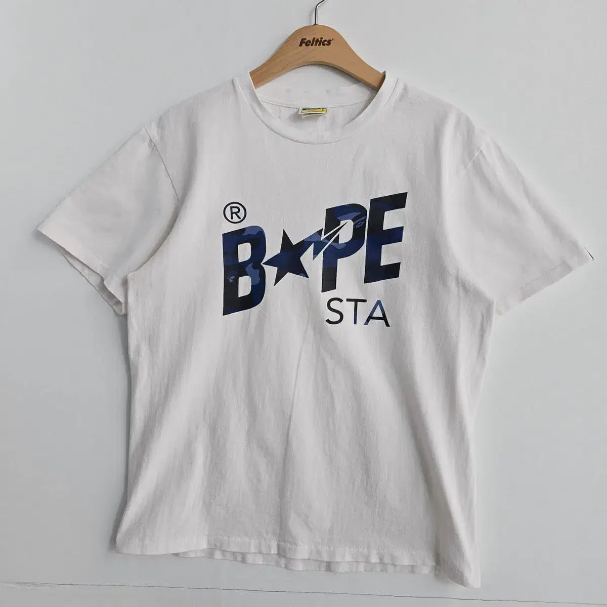 베이프 bape  화이트 컬러 티셔츠