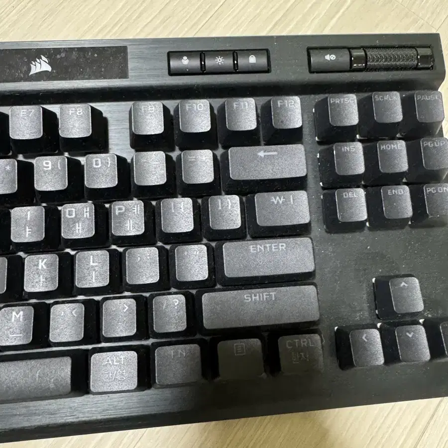 커세어 K70 TKL 은축