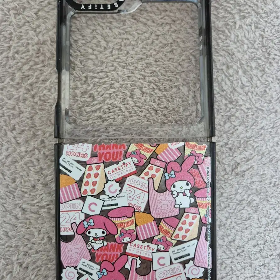 Casetify z flip5 케이스 판매합니다.