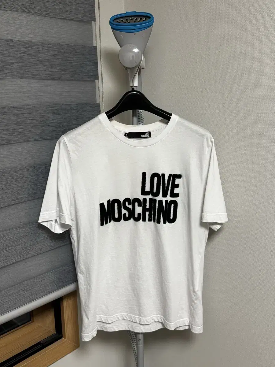 모스키노 moschino 반팔 화이트 L