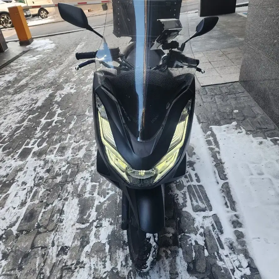 PCX125 멧블랙 abs 22년식 판매합니다