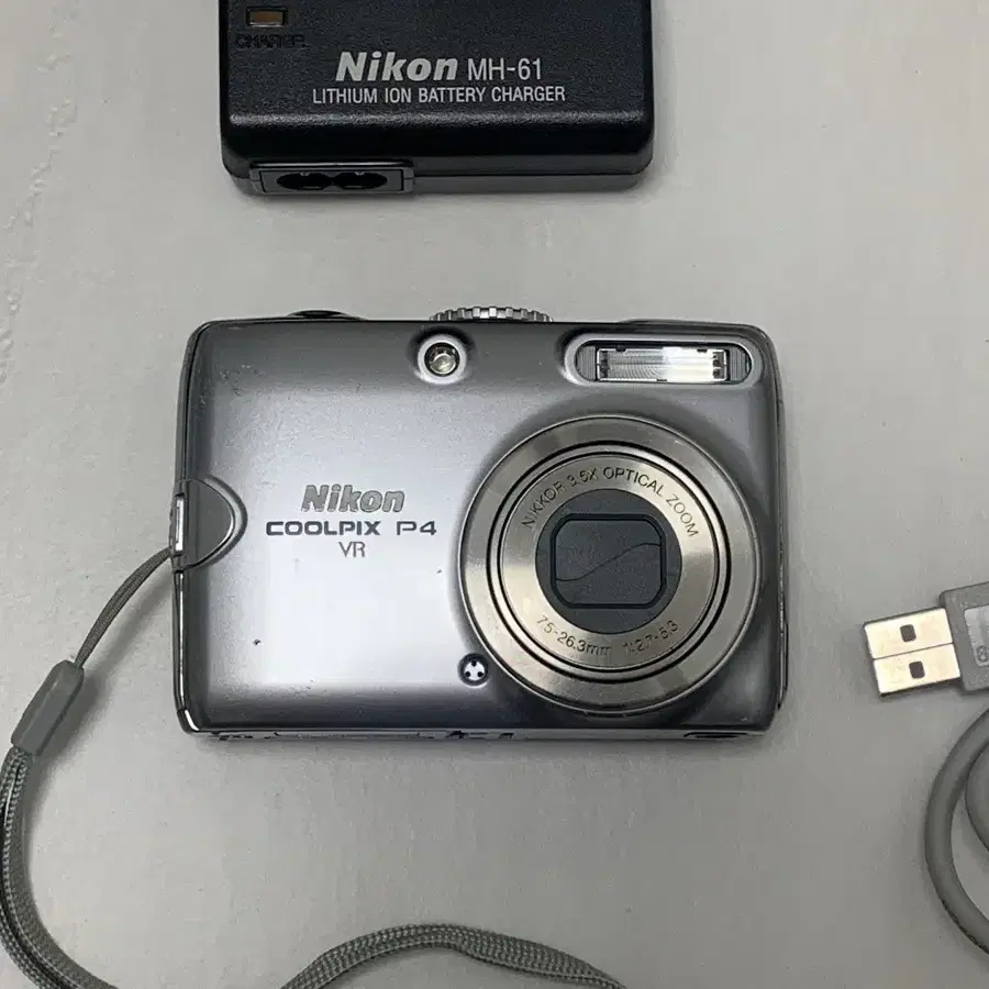 [풀박스] 니콘 쿨픽스 p4 nikon coolpix p4 (p3)