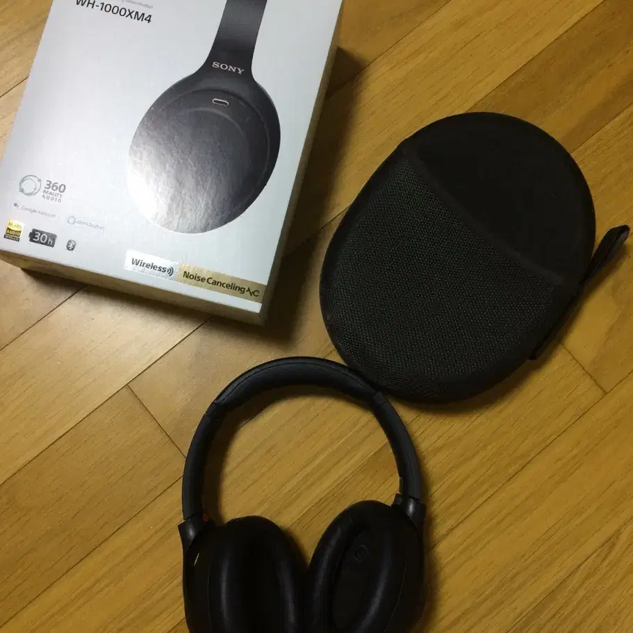 Sony 소니 WH-1000XM4 헤드폰 판매합니다.