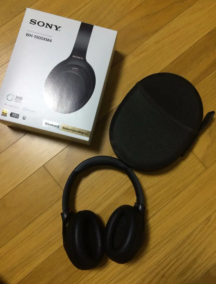 Sony 소니 WH-1000XM4 헤드폰 판매합니다.