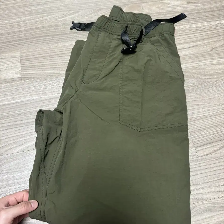 모이프 24ss OVER FTG PANTS / OLIVE RIPSTOP