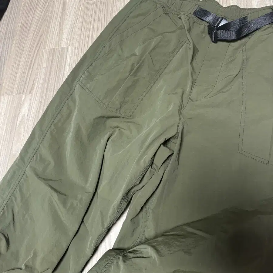 모이프 24ss OVER FTG PANTS / OLIVE RIPSTOP