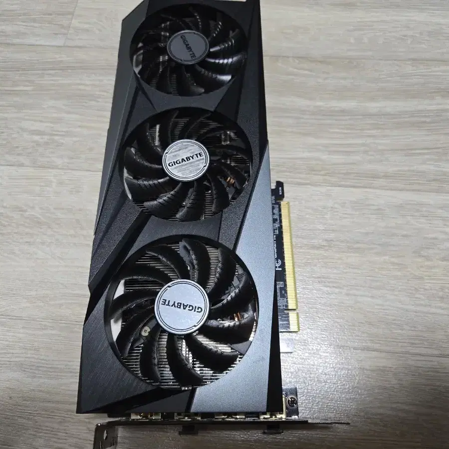 기가바이트 rtx 3060 3팬 판매합니다.