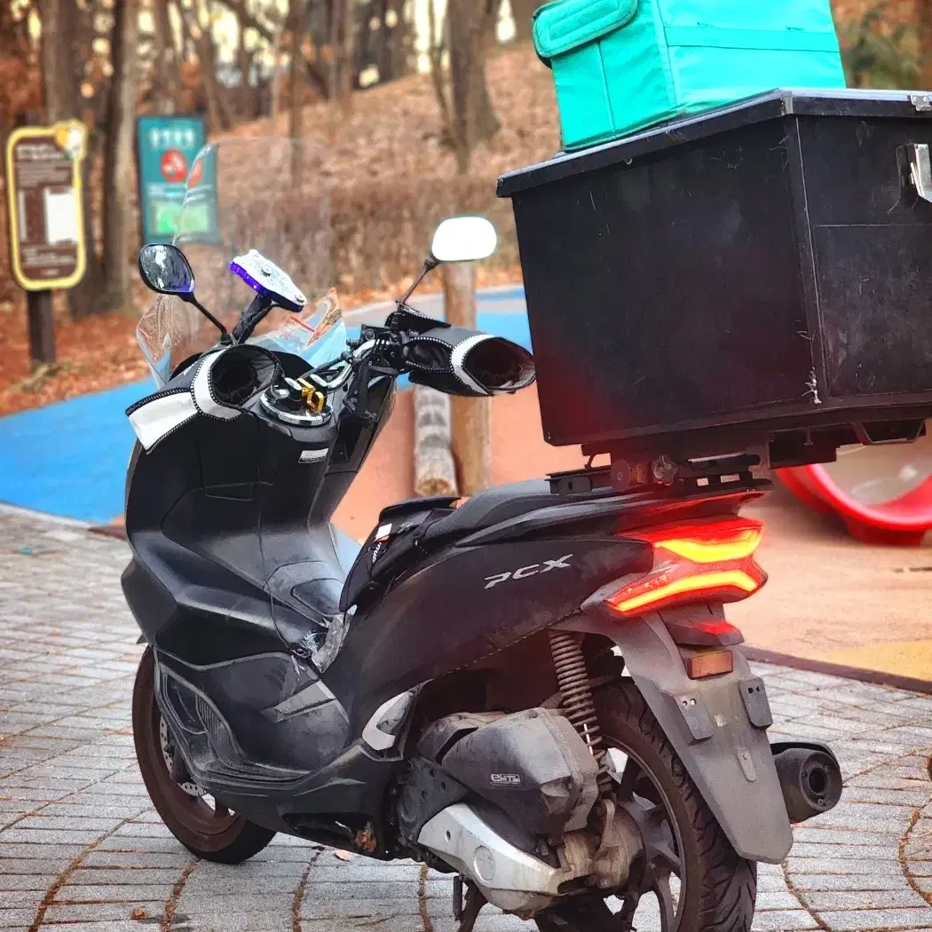 19년식 더뉴 PCX125 배달세팅 팝니다