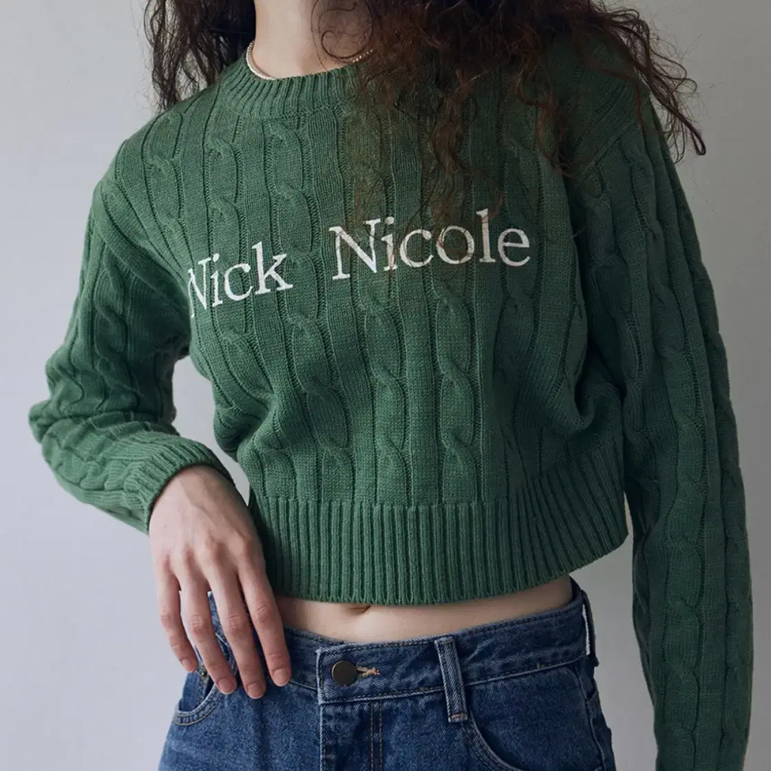 닉앤니콜 케이클 크롭 니트 NICOLE CABLE CROP KNIT 초록