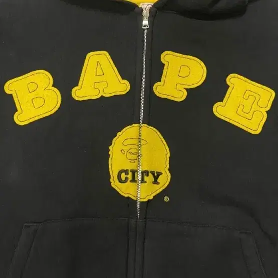 BAPE CITY 베이프 펠트 빈티지 와펜로고 자수집업