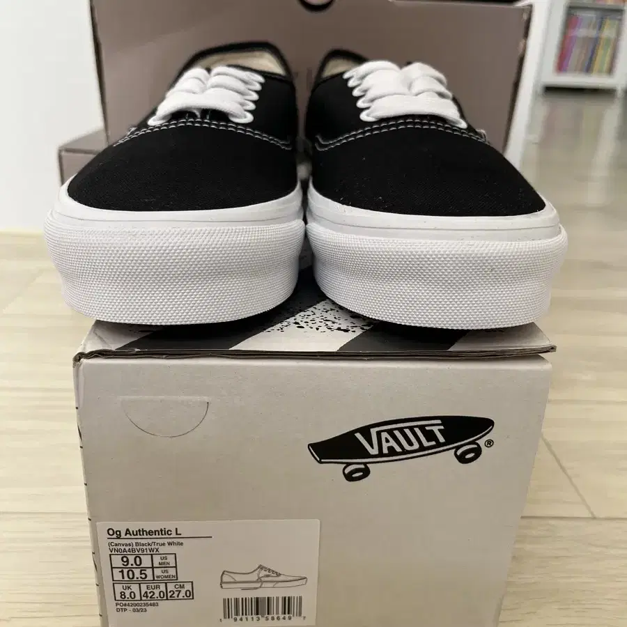 반스볼트 어센틱 블랙 US9 270사이즈 새제품 Vans Vault