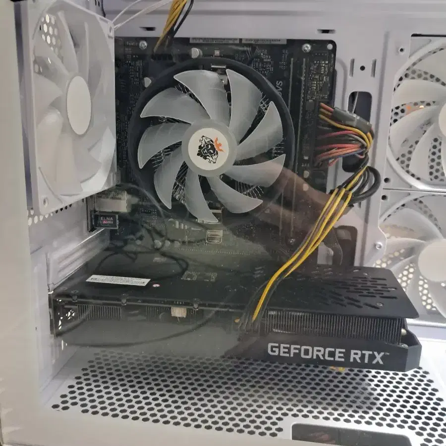 RTX3060Ti 관리잘한 게임용 컴퓨터 팝니다