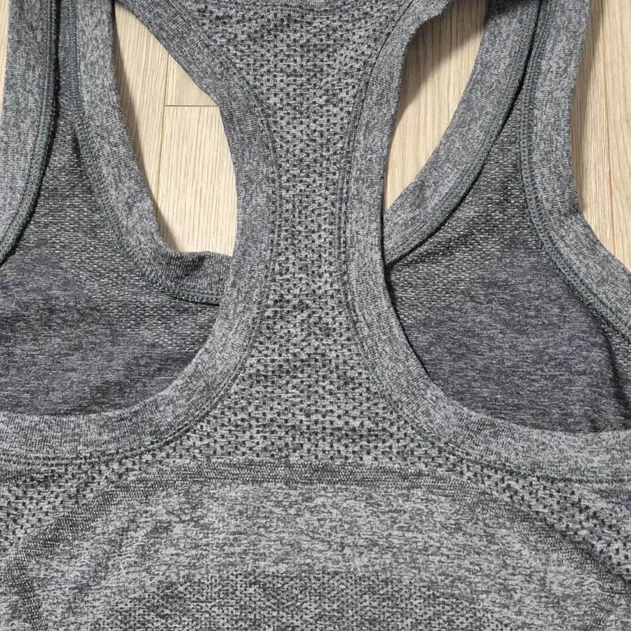 Athleta 애슬레타 Momentum Tank Top 탱크탑