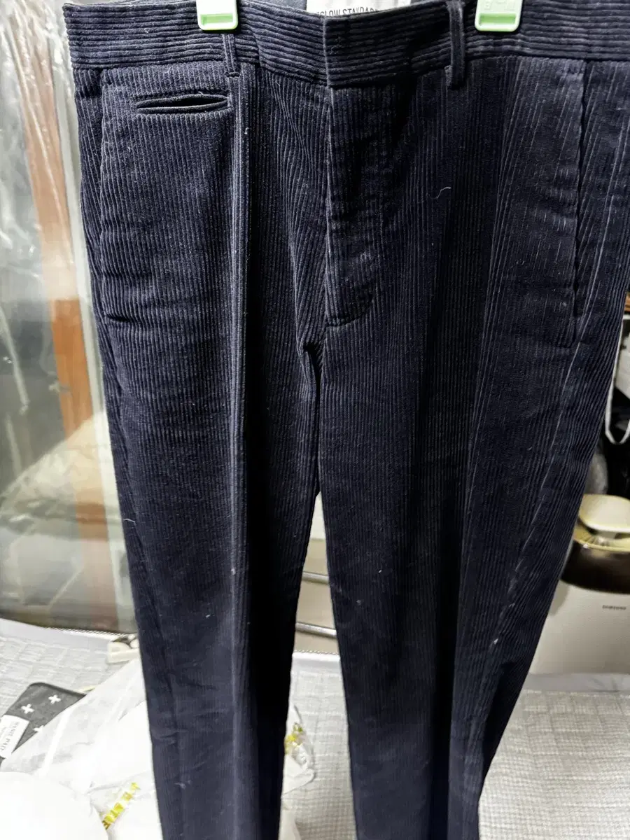 BESLOW CORDUROY PANTS NAVY 30 SIZE SELL