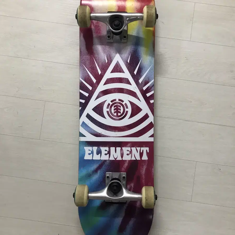 Element 스케이트보드 팔아요