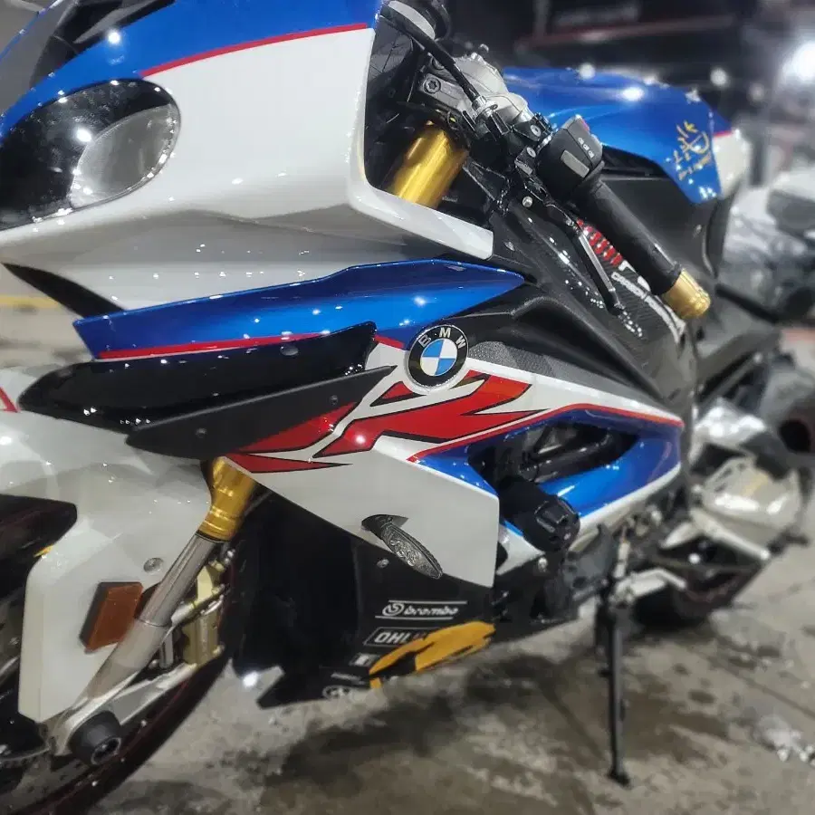 에로우 풀배기 s1000rr 판매합니다.