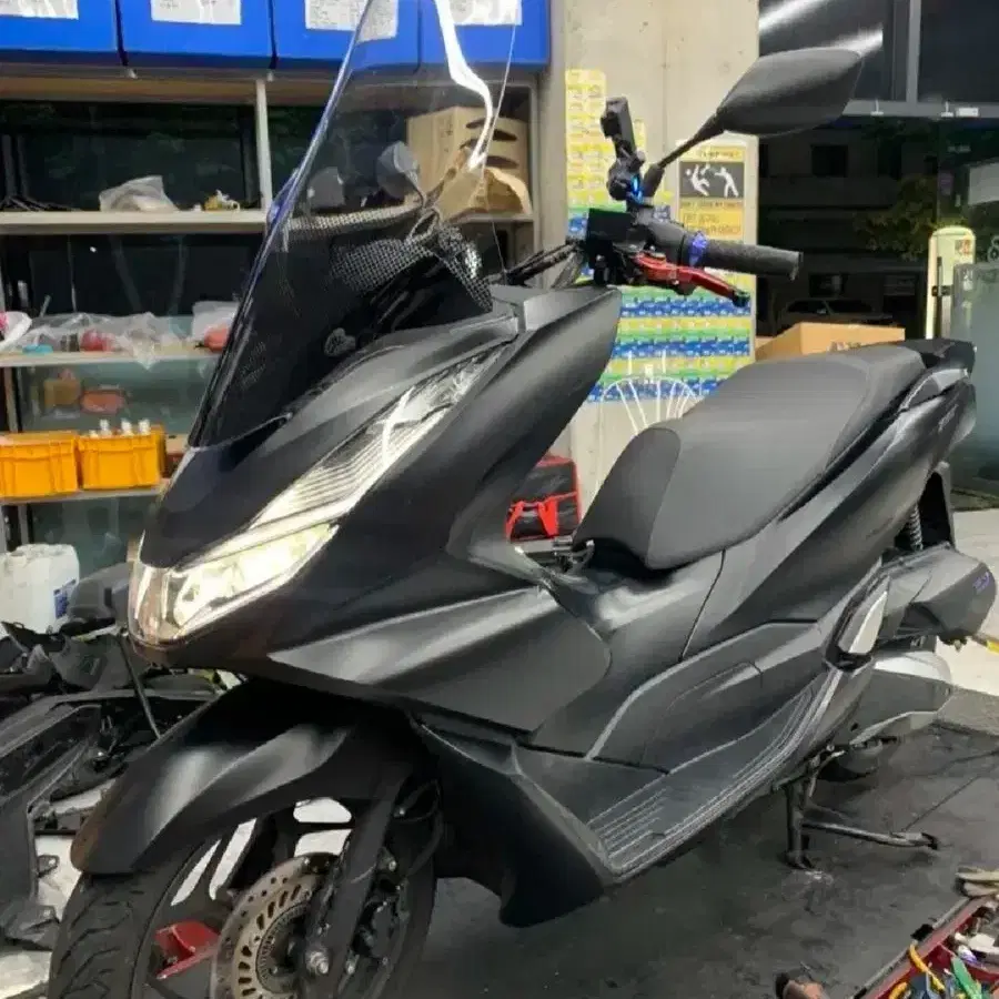 상태A급 pcx125 2021년식 판매합니다.