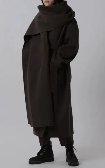 카오스 루베라 수페리어 스톨 코트