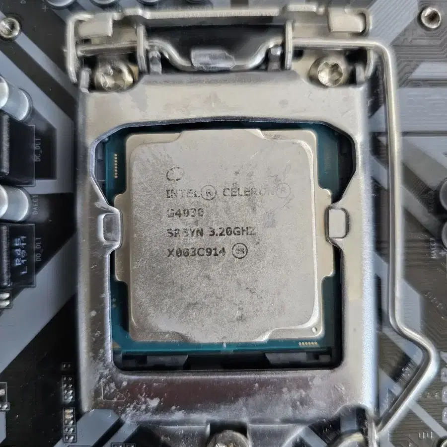 GIGABYTE B365M DS3H 메인보드 세트