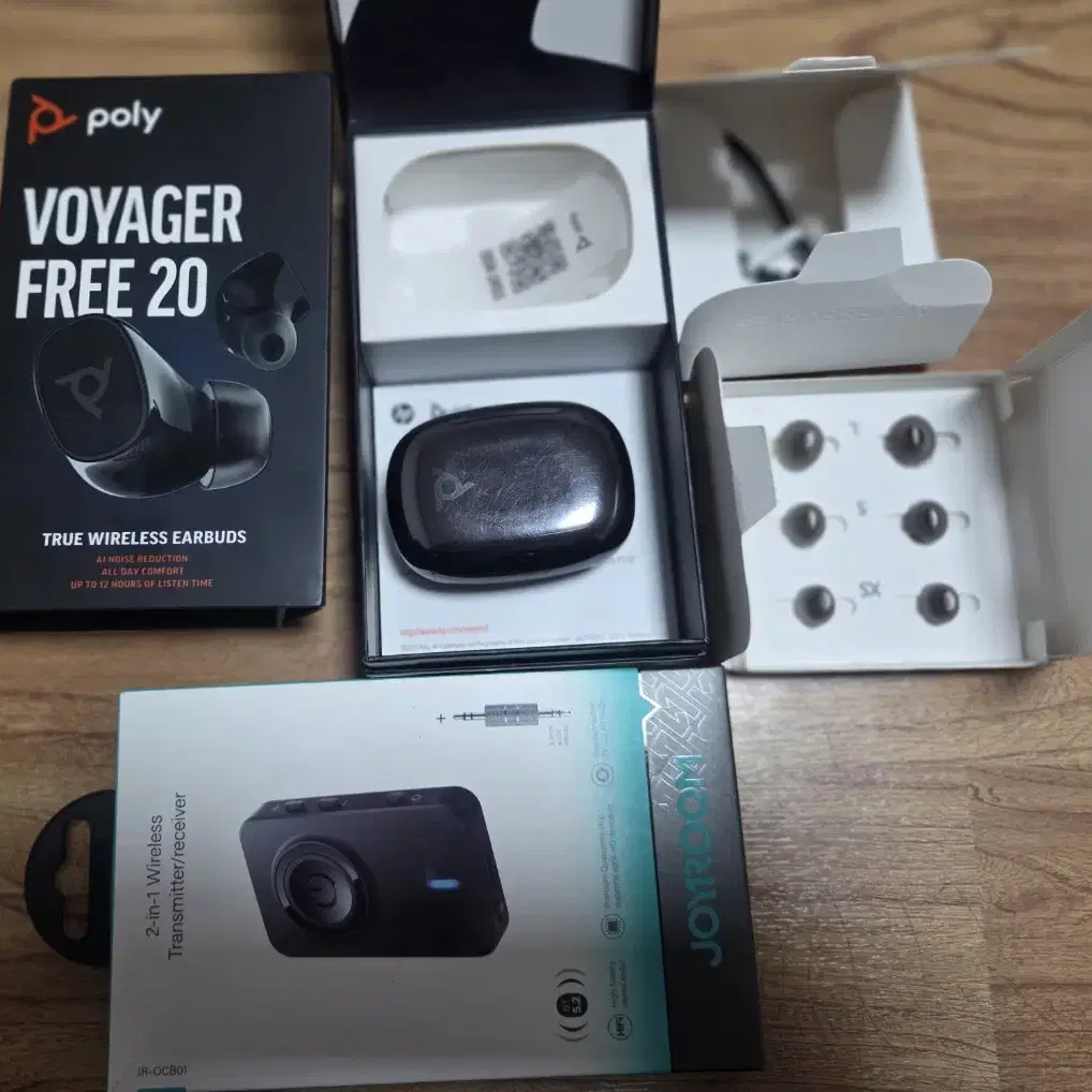 Poly Voyager Free 20 이어폰