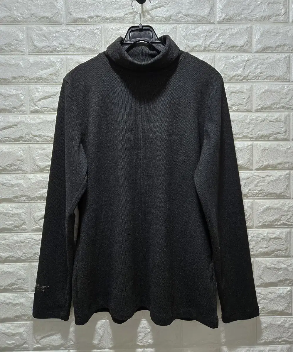 Almost new/ Wolsey Wolsey turtleneck polar 105