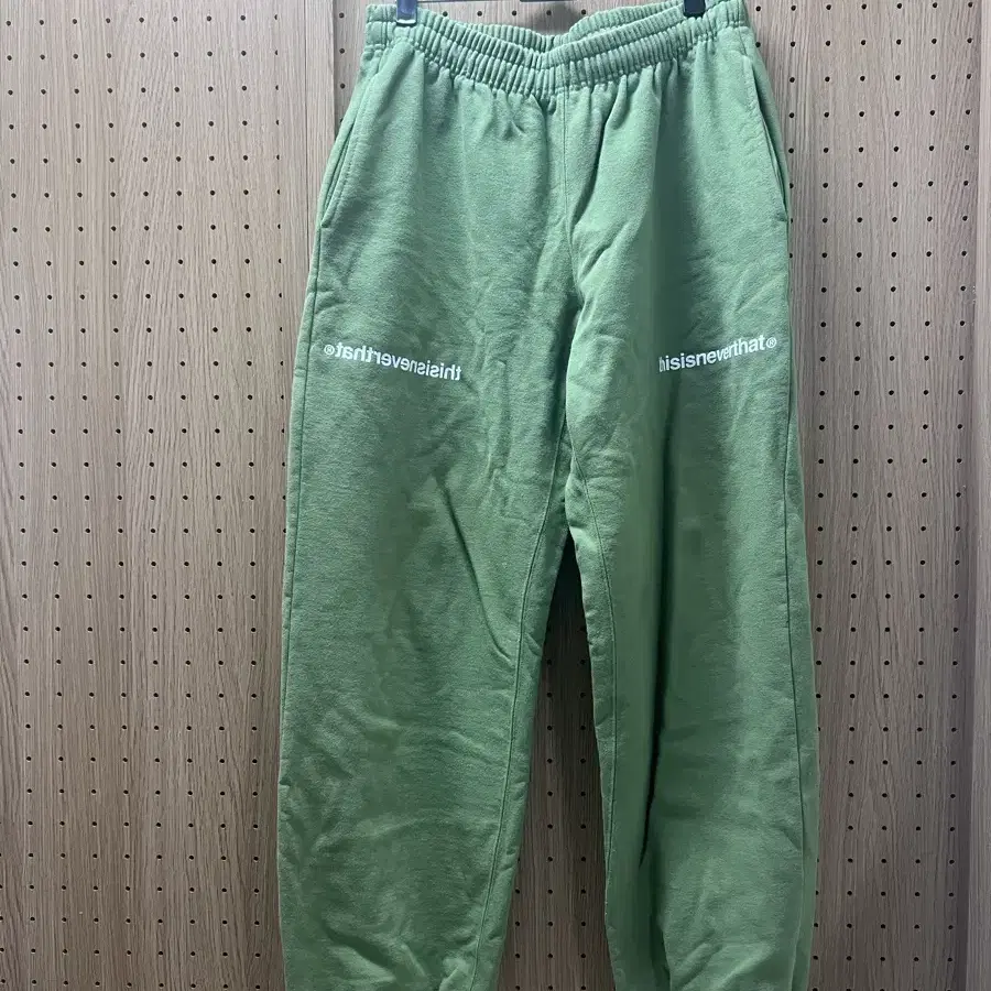 디스이즈네버댓 MI-Logo Sweatpant Green