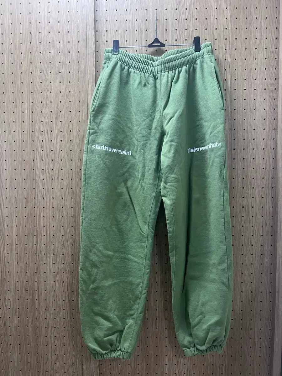 디스이즈네버댓 MI-Logo Sweatpant Green